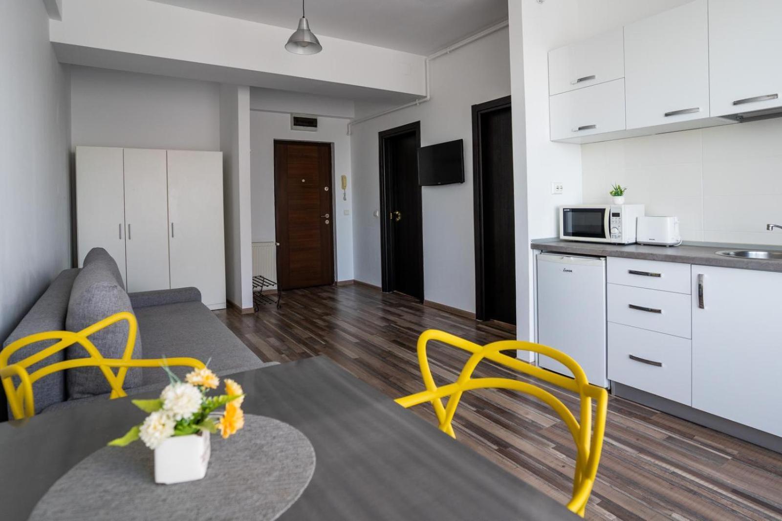 Summerland Sea-View Luxury Apartment مامايا المظهر الخارجي الصورة