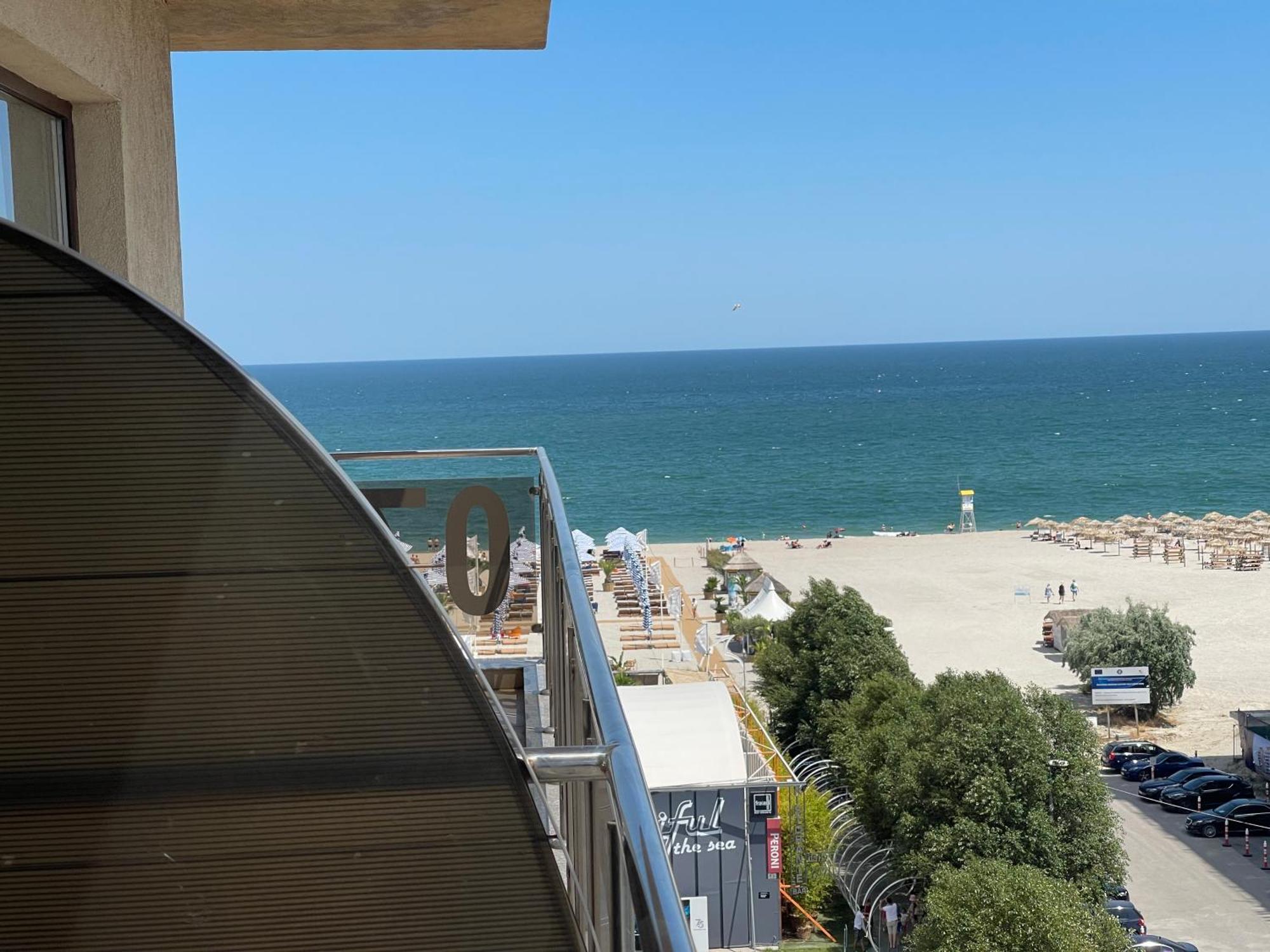 Summerland Sea-View Luxury Apartment مامايا المظهر الخارجي الصورة