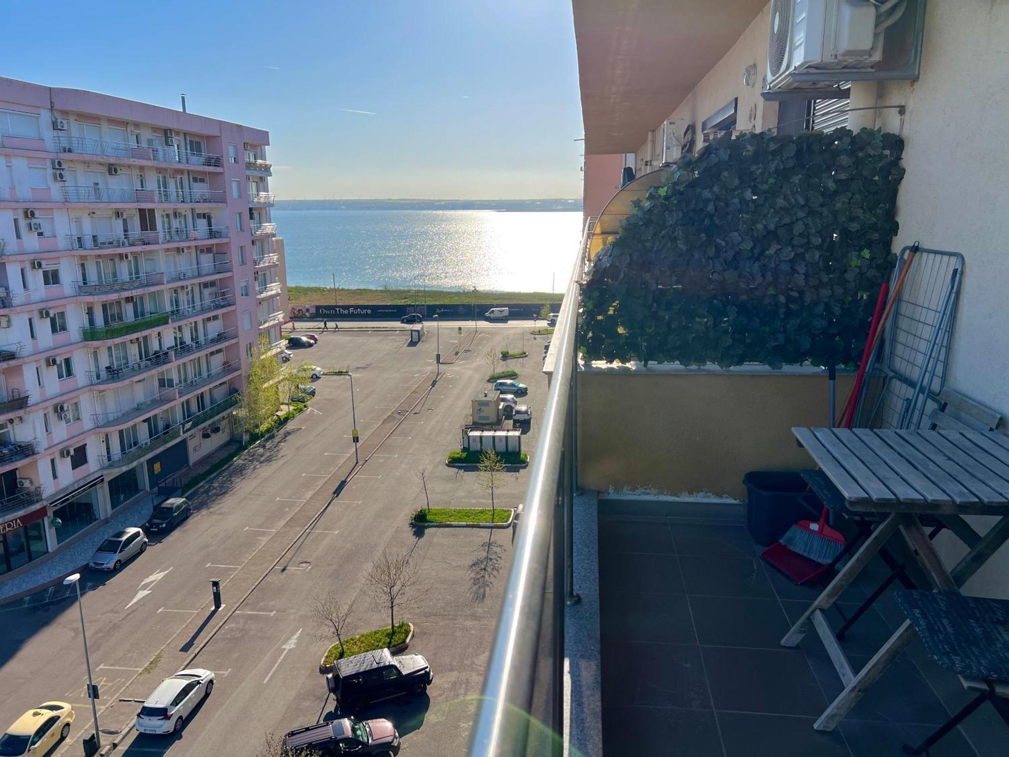 Summerland Sea-View Luxury Apartment مامايا المظهر الخارجي الصورة